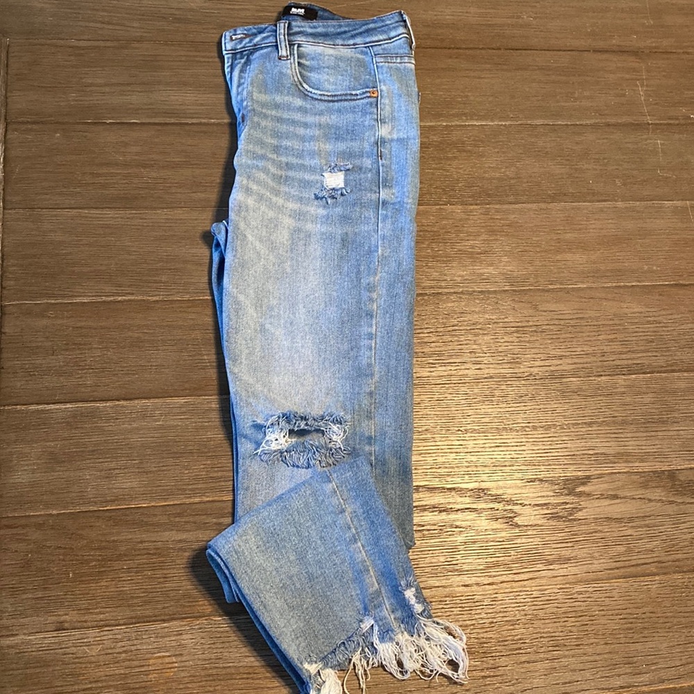 HIGH RISE STRAIGHT FIT DISTRESSED 90S STRETCH SIZE 9 BLACK LABEL JEANS LIKE NEW